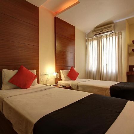 Amaran Hotels Madurai Bagian luar foto
