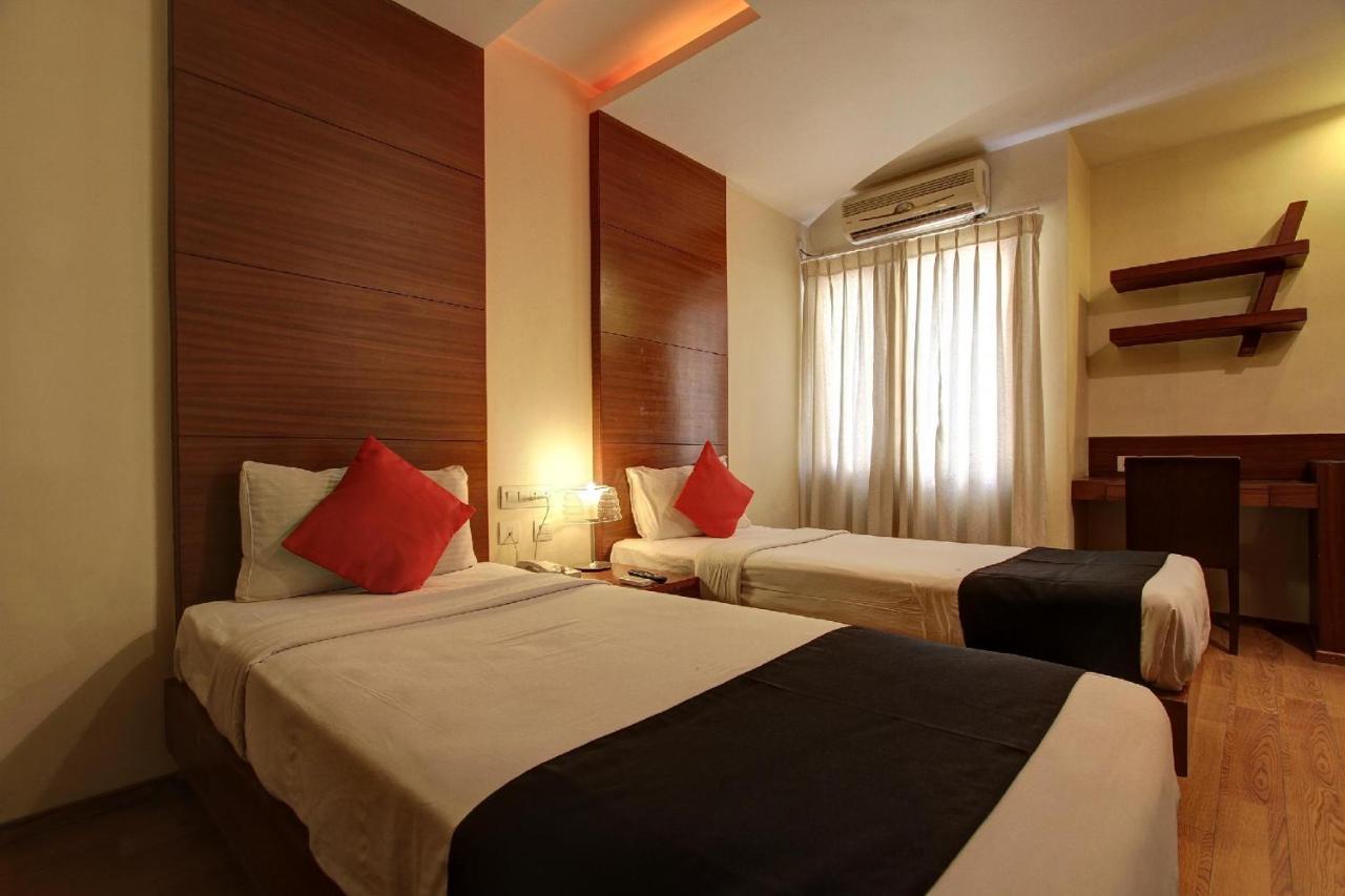 Amaran Hotels Madurai Bagian luar foto